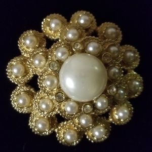 Sarah Coventry brooch
